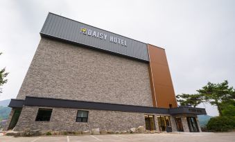 Daisy Hotel