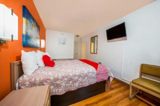 Royal Gateway Motel by OYO Hotels in 