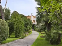 Hotel Royal Terme Hotels near Bar Calise