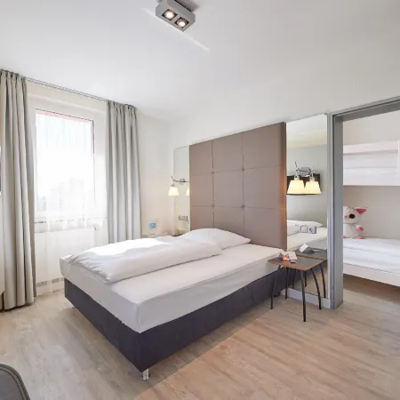 Hotel Amadeus Отели рядом с достопримечательностью «Стадион HDI Arena»