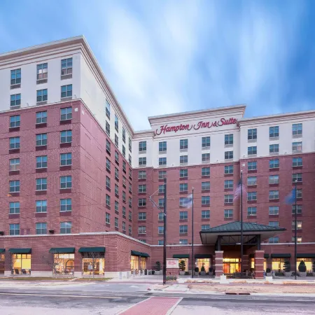 Hampton Inn & Suites Oklahoma City-Bricktown Отели рядом с достопримечательностью «Бриктаун»