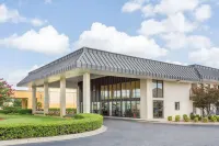 데이즈 인 바이 윈덤 플로렌스 I 95 노스 달링턴 호텔