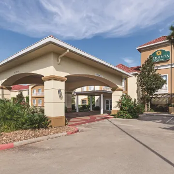 La Quinta Inn & Suites by Wyndham Conroe