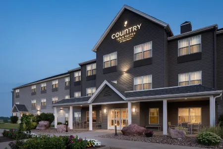 Country Inn & Suites by Radisson, Pella, IA Отели рядом с достопримечательностью «Колледж Сентрал»