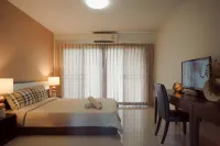 Crystal Place Parkkred Hotels in Pak Kret