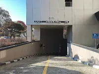 Royal Emporium Incheon - parkir
