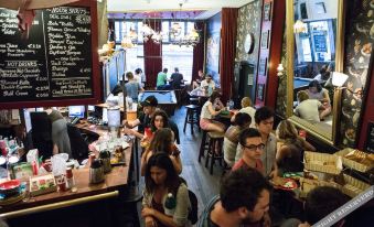 6. 더 플라잉 피그..