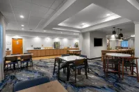 Fairfield Inn & Suites Elizabeth City - breakfast