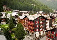 Tradition Julen Hotel - Pools