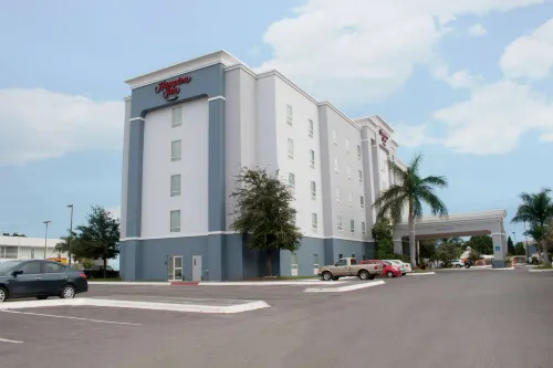 Hampton Inn by Hilton Ciudad Victoria - 3 ดาว