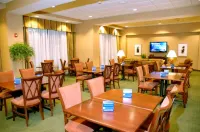 Hampton Inn Calera - parking