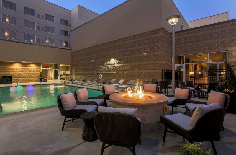 DoubleTree by Hilton Evansville photo 3