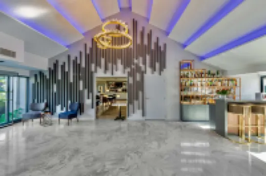 Kyriad Meaux Hotels in Meaux