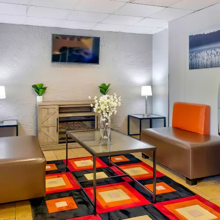 Motel 6 Milwaukee, WI - Glendale