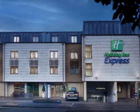 Holiday Inn Express WINDSOR by IHG Hotels in Windsor