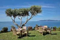 Boutique Hotel Torre di Cala Piccola فنادق في Giglio Porto