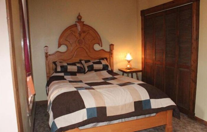 Smedley's Suites