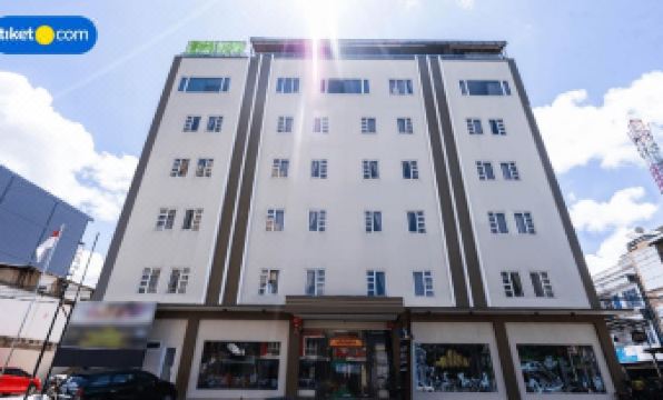 Zoom Hotel Mulawarman - Housity