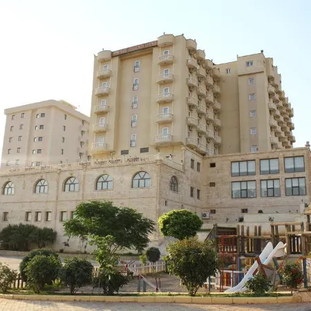 Yay Grand Hotel