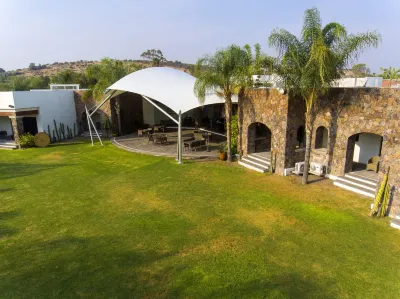 Hotel Villa Mexicana Golf & Equestrian Resort Hotels near Plaza Picasso