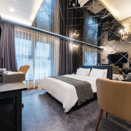 HOTEL HERMES Отели рядом с достопримечательностью «Парк Идон»
