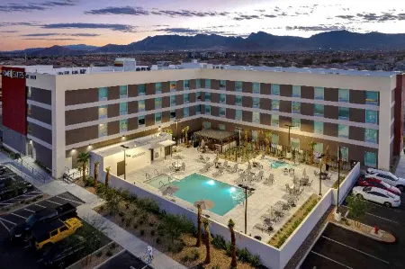 Home2 Suites by Hilton Las Vegas Northwest Отели рядом с достопримечательностью «Парк Флойд Лам»