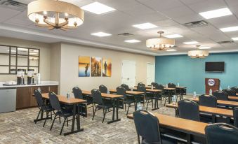 Hampton Inn & Suites Pine Bluff