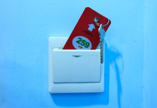 7. 아스트로텔 모누..