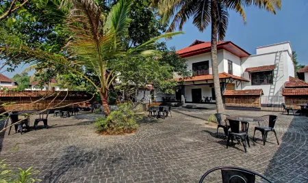 Treebo Premium Travancore Palace Cherthala