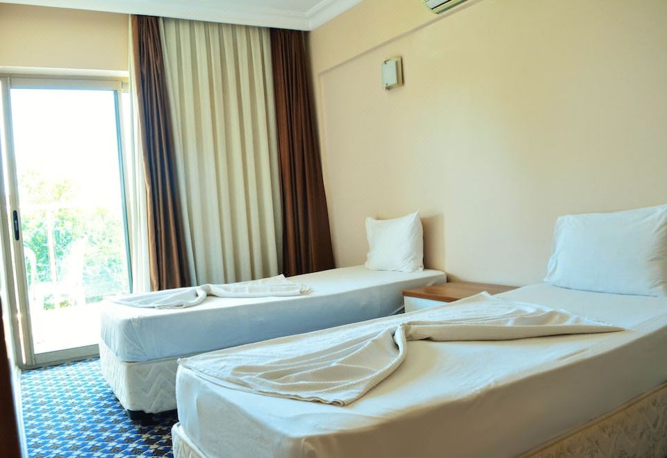 Monna Roza Garden Hotel Over view