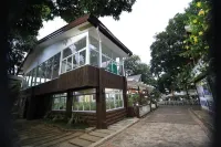 Luljetta's Garden Suites Hotels in Antipolo