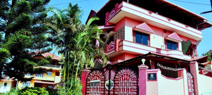 Holidayincoorg Royal Mansion Hotels in Madikeri