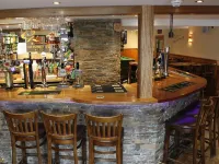 Elphinstone Hotel - Bars