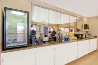 Days Inn & Suites by Wyndham Braunig Lake - servizio colazione
