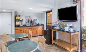 Howard Johnson by Wyndham Vicksburg