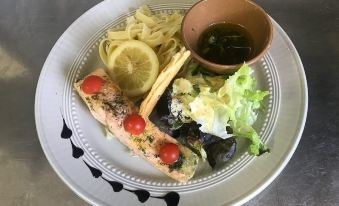 Hôtel Restaurant - les Jardins du Lac - Housity