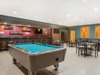 Studio 6 Suites Fremont, Oh