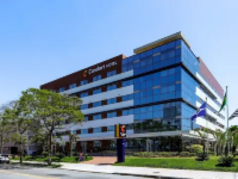 コンフォート ホテル グアルーリョス - アロポルト グアルリョスのホテル