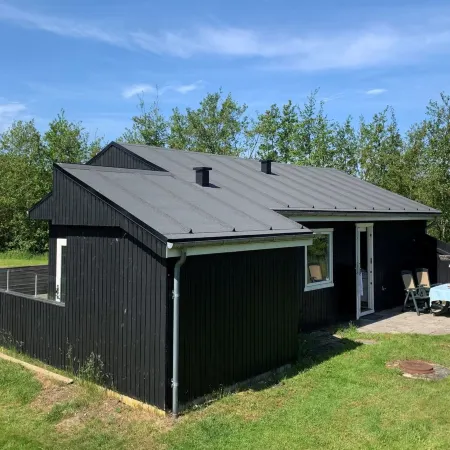 "Patrice" - 2km from the Sea