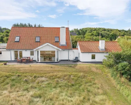 "Yorrick" - 50m to the Fjord Hotels in Logstor
