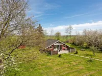 "Henna" - 550m to the Fjord Hotels in Vordingborg