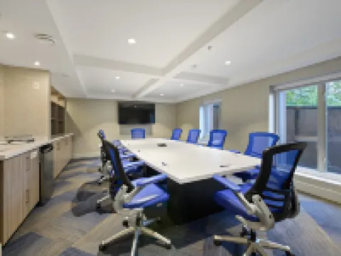 Holiday Inn Express & Suites SURREY by IHG Hotels in Guildford