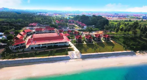 Lotus Seaview Beach Resort, Pengerang