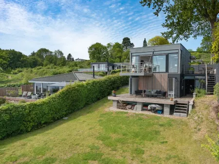 "Herewardus" - 10m to the Fjord Отели в г. Borkop