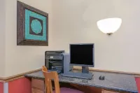 Super 8 by Wyndham Marshalltown Hotels in Timber Creek