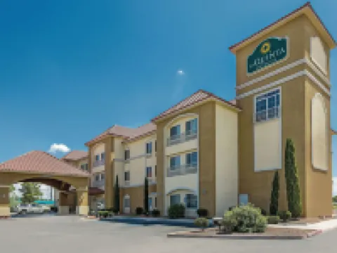 La Quinta Inn & Suites by Wyndham Deming デミングのホテル