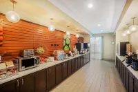 La Quinta Inn & Suites by Wyndham Beeville - breakfast