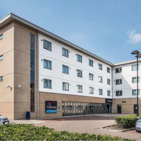 Travelodge Edinburgh Airport Ratho Station