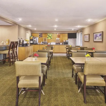 La Quinta Inn by Wyndham Toledo Perrysburg