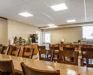 Quality Inn & Suites - sarapan